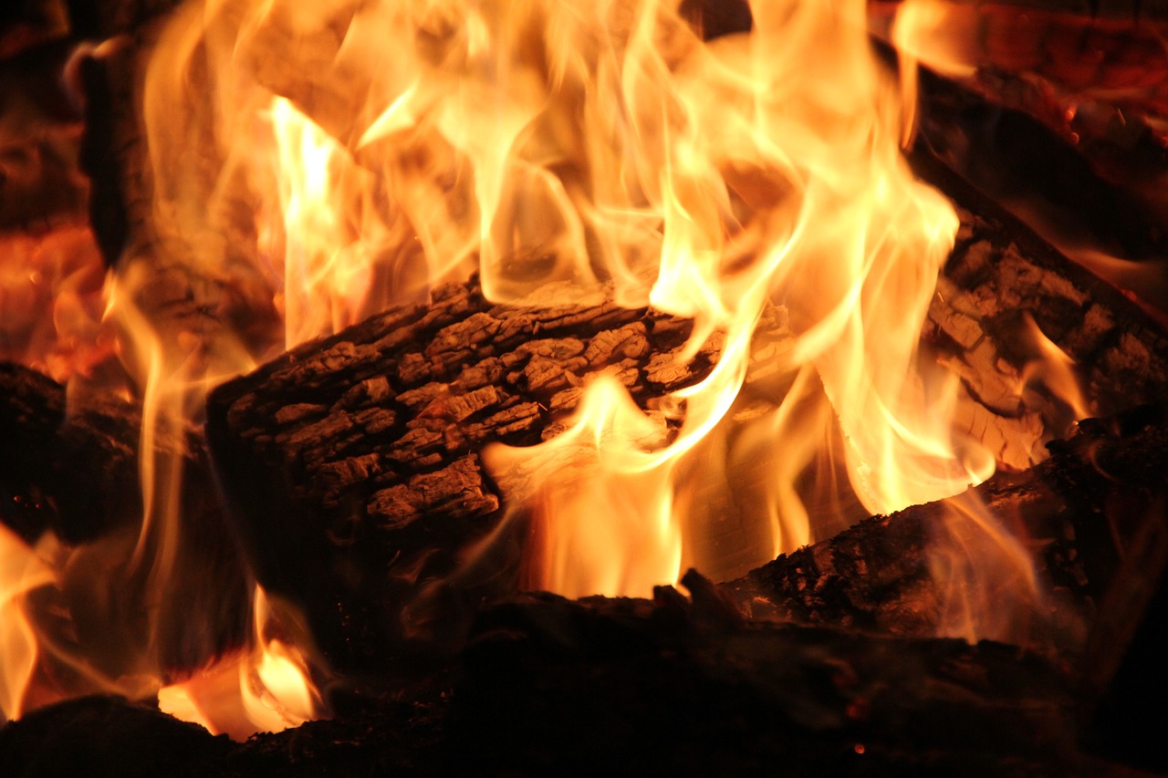 Expert Fireplace Cleaning in Agoura Hills, CA Professional Fireplace Cleaning Services In Agoura Hills California